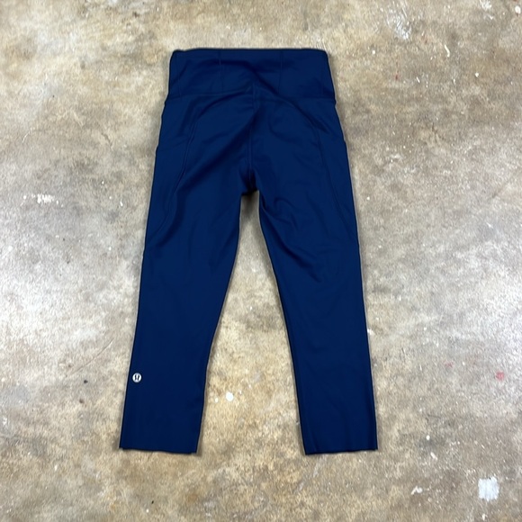 Lululemon Fast and free navy cropped leggings
Size: XS - Picture 2 of 8
